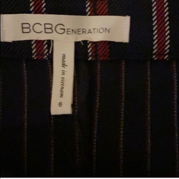 BCBGeneration Ruffle Pocket Skirt - Picture 8 of 8